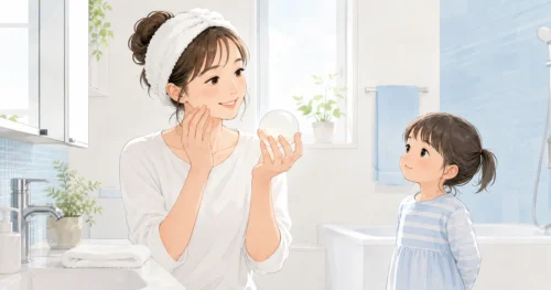 親がぷにぷにした洗顔石鹸を持ち子どもが興味を示しているお風呂のイメージ